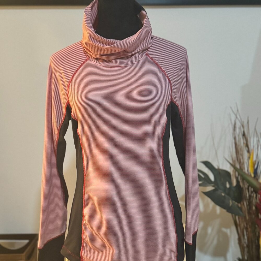 Roadrunner Sports Women's R-Gear Star Struck Long Sleeve Shirt Shawl Collar M